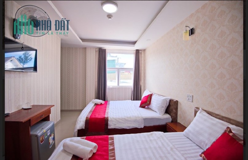 Cần tiền bán gấp Khách Sạn đẹp ngay trung tâm đường Bùi Thị Xuân, Đà Lạt giá 35 tỷ