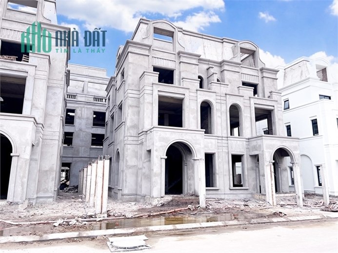 Biệt thự song lập 162m,xây thô 3.5 tầng,tặng gói NT 390tr,CK thêm 333tr cho khách TTS 95%,giá chỉ
