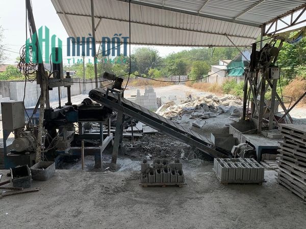 Chính chủ cần sang lại mặt bằng  xưởng sản xuất gạch block 180 Đường Nguyễn Thị Nê Xa Tân Thạnh