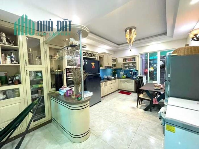 Bán Nhà HXH Bùi Văn Ba, 75.54m2, 5 tầng, Giá 10.8 Tỷ, Nhà  đẹp thoáng mát