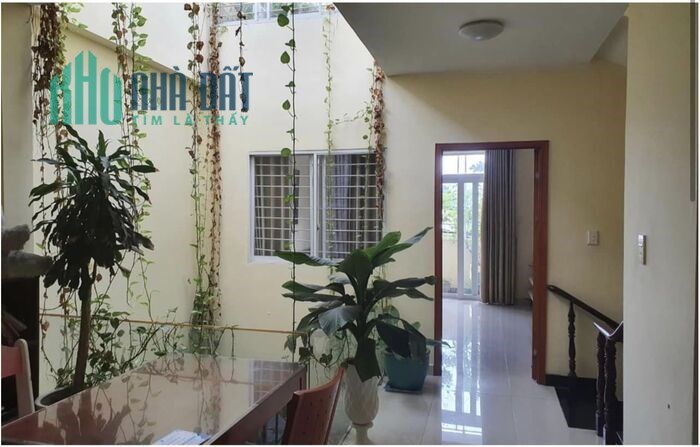 Mặt Tiền Đường Số Tân Quy Quận 7, 100m2, ngang 7 m, 3 tầng, Giá 14.7 Tỷ,  Chồ để Ôtô, Sân Vườn