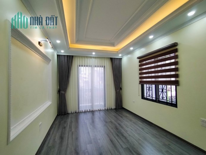 Siêu phẩm 5 tầng Giang Biên, lô góc, thang máy, ngõ ô tô, DT 37m2, MT 3.5m, nhỉnh 6 tỷ