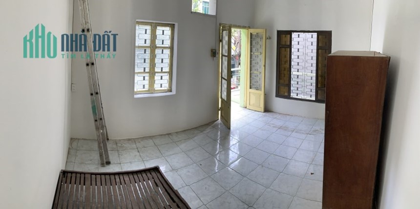 Cho thuê tầng 2 nhà cổ mặt phố Thể Giao, Hai Bà Trưng, DT 90m, 3 phòng ngủ, 12 triệu