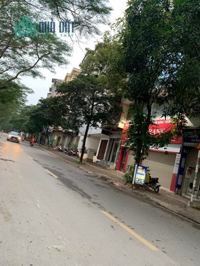 Bán nhà mặt phố nghĩa tân, diện tích 48m, 4 tầng, kinh doanh, oto tránh, vỉa hè, giá 16 tỷ.