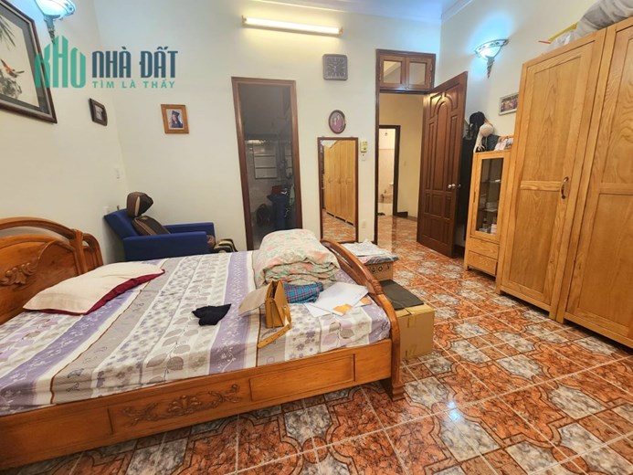 Bán cắt lỗ 1.5 tỷ liền kề diện tích 84m2, mặt tiền 6m, sổ vuông đẹp, giá siêu rẻ 15.9 tỷ.