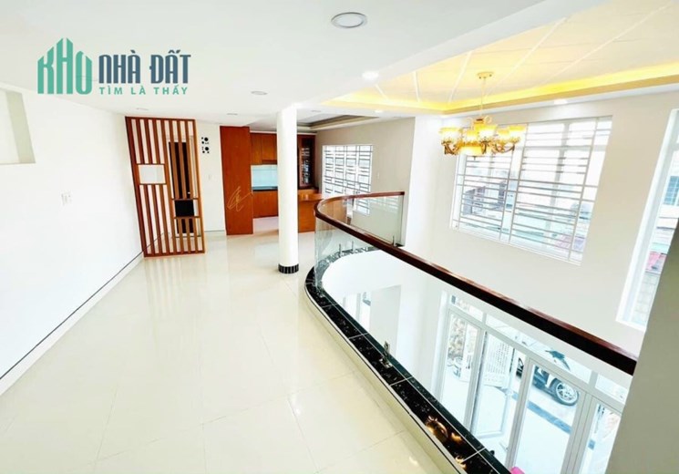 Bán nhà đẹp HXH đường Nguyễn Thị ĐỊnh, Bình TRưng Tây, Tp Thủ Đức