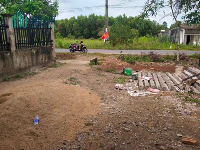 CHÍNH CHỦ Cần Bán Lô Đất Đẹp Vị Trí Đắc Địa Tại Thôn 1, Xã Quảng Trị, Huyện Đạ Tẻh, Tỉnh Lâm Đồng.
