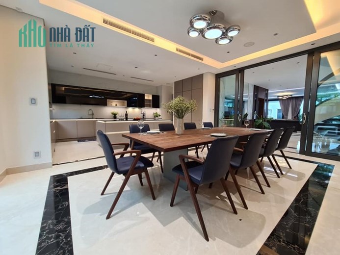 Bán siêu biệt thự Vinhomes Gardenia Hàm Nghi, Bảo vệ 24/24, Thang máy, 566m2, MT 28m