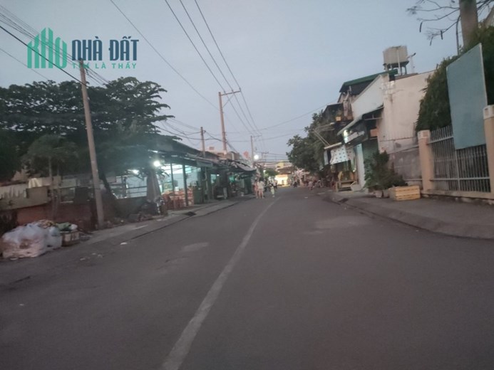 Bán căn nhà HXH gần 190m2, tại Trường Thọ, Thủ Đức, 3 tầng 10.X tỷ TL