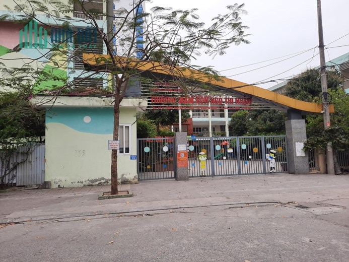 Bán nhà mặt hồ kinh doanh quận Hà Đông, 100m2, mt5.5m, trung tâm, vượng khí giá 16.x tỷ