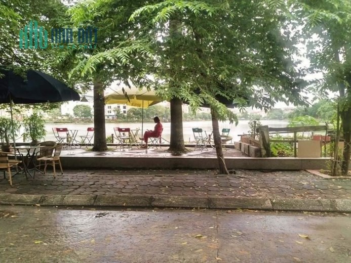 Bán nhà mặt hồ kinh doanh quận Hà Đông, 100m2, mt5.5m, trung tâm, vượng khí giá 16.x tỷ
