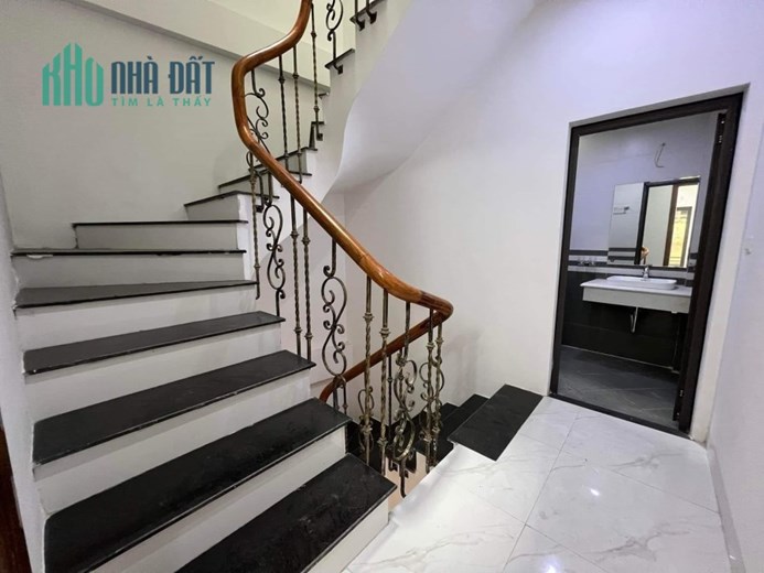 NHÀ MỚI NỘI THẤT NHƯ KHÁCH SẠN 5 SAO LÊ ĐỨC THỌ 35M2, 5 TẦNG, 3,5 TỶ