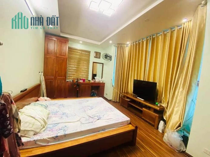 CẦN BÁN GẤP-NHÀ MẶT NGÕ ÔTÔ THÔNG-FULL NỘI THẤT-50M 10xTỶ-HOÀNG HOA THÁM