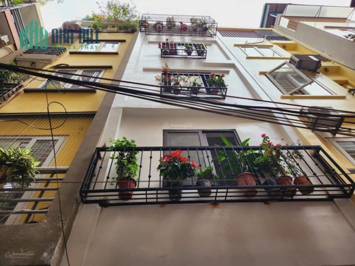 Bán nhà phố Lý Thường Kiệt, Hà Đông mặt phố ô tô tránh, kinh doanh đỉnh, DT  35 m2, giá nhỉnh 5 tỷ.