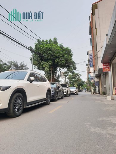 Bán gấp nhà mặt phố Nguyễn Khoái, Hoàng Mai, 35m Kinh Doanh, Ô tô tránh, chỉ 3 tỷ.
