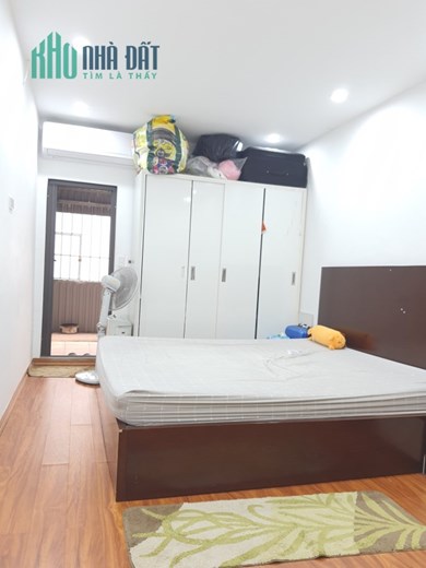 Bán gấp nhà mặt phố Nguyễn Khoái, Hoàng Mai, 35m Kinh Doanh, Ô tô tránh, chỉ 3 tỷ.