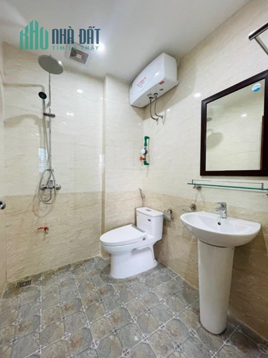 MÌNH CẦN SANG NHƯỢNG PHÒNG 850 ĐƯỜNG LÁNG, ĐỐNG ĐA,HÀ NỘI.