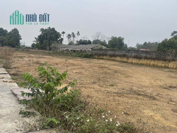 CẦN BÁN em hoa hậu 2000m 300m thổ cư tại Đồng Sầm - Nhuận Trạch - Lương Sơn - Hòa Bình giá 5,x