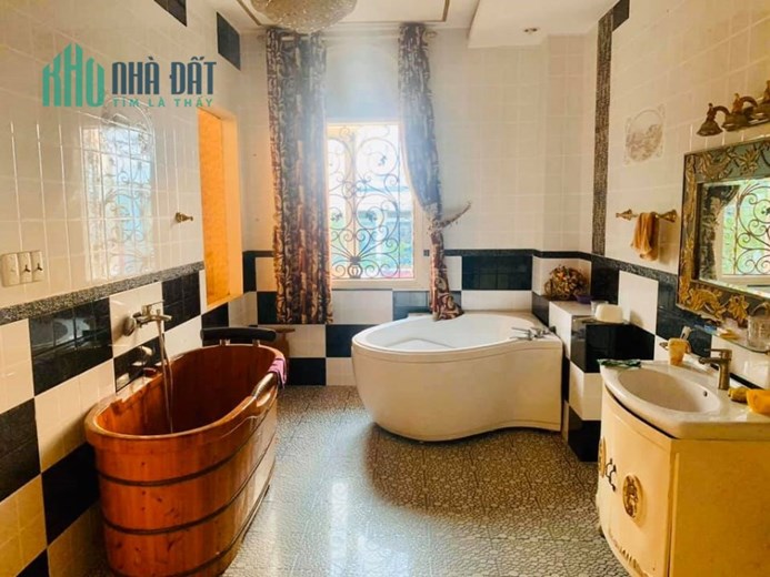 Bán Nhà Lê Quang Định Bình Thạnh 268m2 Giá 40 Tỷ