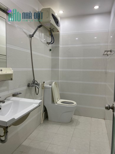 Bán nhà ngõ 246A Đà Nẵng 46m, 4 tầng, Hướng Nam, GIÁ chỉ 2.35 tỉ sạch đẹp