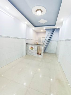 VỊ TRÍ ĐẸP - 2 TẦNG BTCT - SỔ ĐẸP - KHÔNG QUY HOẠCH LỘ GIỚI