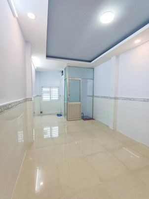 VỊ TRÍ ĐẸP - 2 TẦNG BTCT - SỔ ĐẸP - KHÔNG QUY HOẠCH LỘ GIỚI