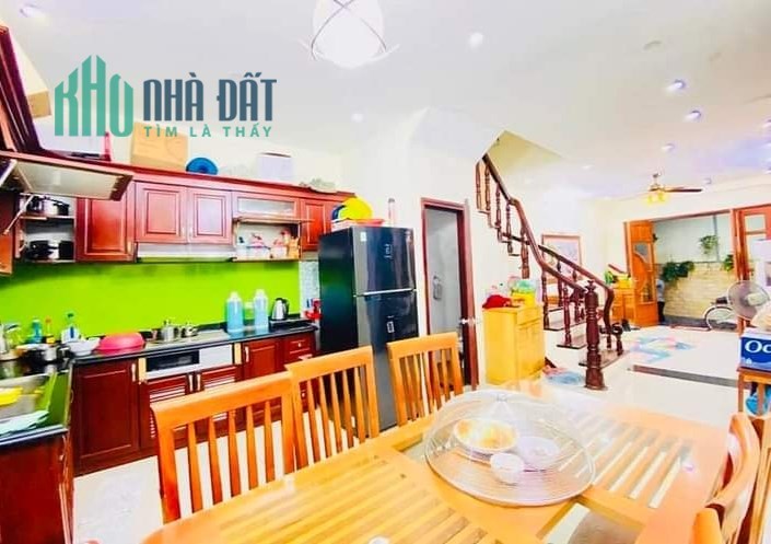 HIẾM nhà Phạm Tuấn Tài, Cầu Giấy 62m x 6T x 12.5 tỷ, vỉa hè, ô tô, kinh doanh