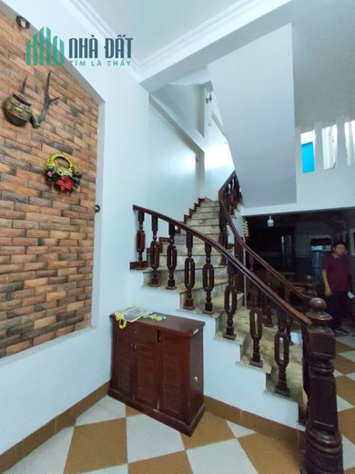 GIÁP MẶT PHỐ, NHÀ DÂN XÂY, CHỦ CẦN BÁN NHANH, GẤP.DT 39M2. GIÁ 4 TỶ..XX..