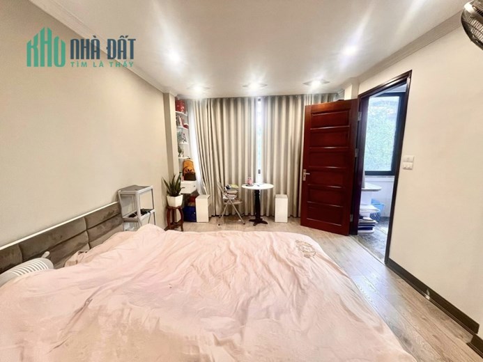 Nhà Trương định - Lô góc - ô tô đỗ cửa - Kinh doanh 7 Tầng giá 6.9 Tỷ