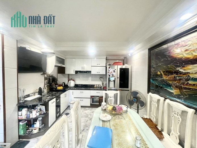 Nhà Trương định - Lô góc - ô tô đỗ cửa - Kinh doanh 7 Tầng giá 6.9 Tỷ