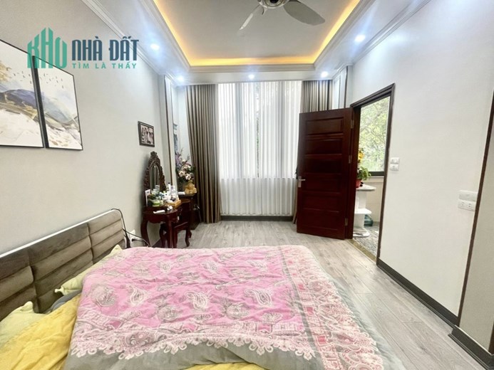 Nhà Trương định - Lô góc - ô tô đỗ cửa - Kinh doanh 7 Tầng giá 6.9 Tỷ