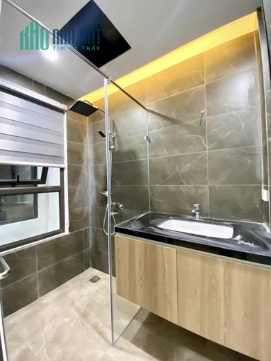 Bán nhà 74m2 Ngõ 92 Âu Cơ, Tây Hồ 6 ngủ Thang máy Nhập khẩu 9.7 Tỷ