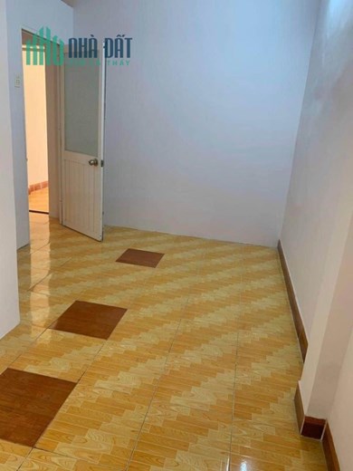 Nhà Xe Hơi Đỗ Cửa Căn Góc KD Ra MT Nguyễn Thị Thập Vài Mét - TT Quận