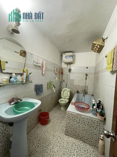 1. Bán nhà Cầu giấy , vị trí siêu đắc địa , Ô tô đõ cửa , 58m, 10.5 tỷ ----