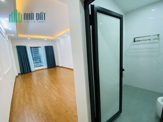 Bán nhà Lê Văn Lương 33mx5t mới-ngõ rộng giá 4,3 tỷ