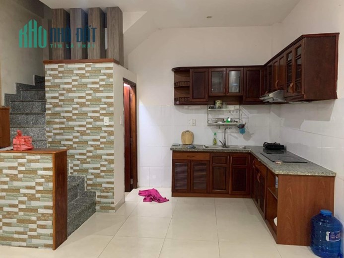 Bán nhà MT kinh doanh Tân Bình sát quận 10 ngang hơn 5m giá 5 tỷ 6 TL