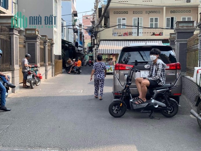 Bán nhà MT kinh doanh Tân Bình sát quận 10 ngang hơn 5m giá 5 tỷ 6 TL