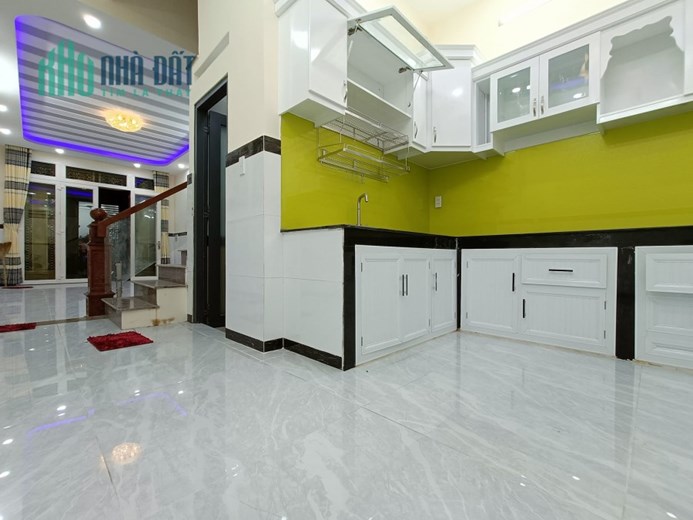 CHÍNH CHỦ HẺM XE HƠI LÊ  VĂN QUỚI , NHÀ 3 TẦNG ĐÚC MỚI 60 M2 GIÁ CHỈ  3.6  TỶ