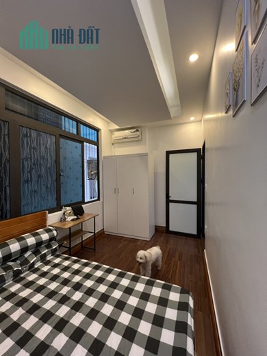 Bán nhà Dương Quảng Hàm, Cầu Giấy 36m2x4tầng,  mặt tiền 4,5m, vài bước ra phố- giá 4,9tỷ