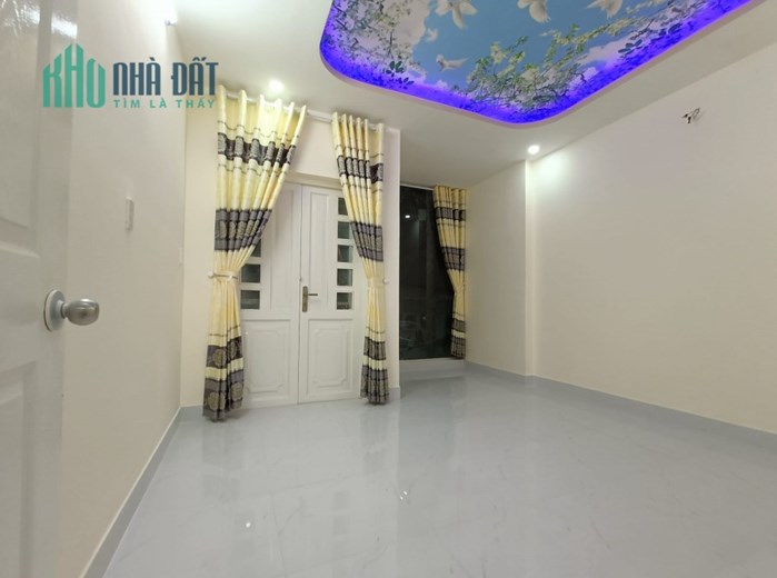 HẺM XE HƠI  CÔNG HÒA, NHÀ 3 TẦNG ĐÚC MỚI 60 M2 GIÁ CHỈ  4.5  TỶ
