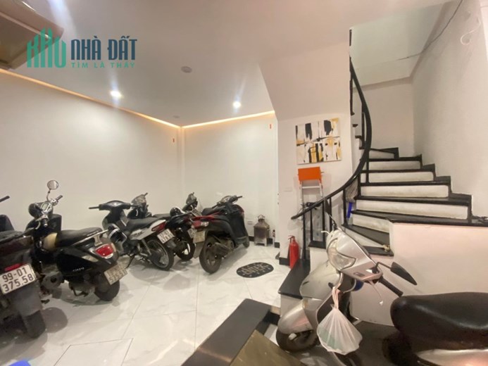 NHÀ BÁN - VỊ TRÍ SIÊU VIP TRUNG TÂM QUẬN THANH XUÂN - DÒNG TIỀN CAO 45TR/TH