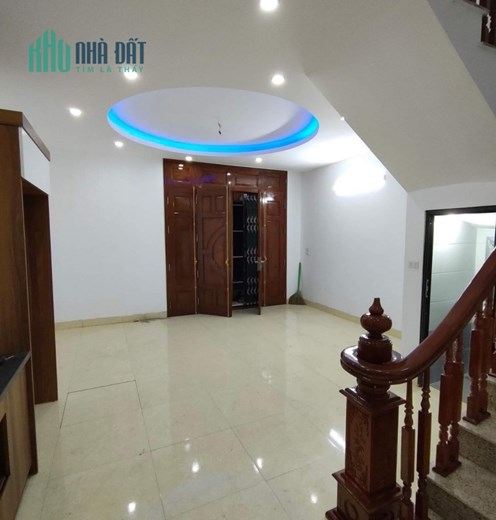 ĐỒNG ME, ô tô 15M, 36M,5T, mt5m, nhỉnh 3 tỷ, nhà ĐẸP, gần HỒ, ở ngay