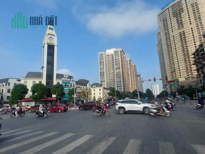 Bán  chuỗi nhà LK Văn Phú- 90m giá chỉ 10 tỷ- 4,5 tầng -Mt 4,5m- đường 24m