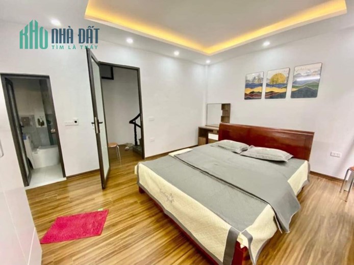 Bán Nhà Chu Huy Mân, Phường Phúc Đồng, Long Biên 35m2, 5T, chỉ 2,8 tỷ (gần ô tô)