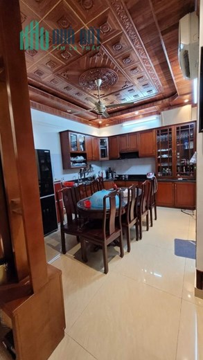 BIỆT THỰ PHỐ NGUYỄN SƠN, DT 97M, 3T, MT 7.2M, 15.4 TỶ, GARA Ô TÔ, DIỆN TÍCH RỘNG