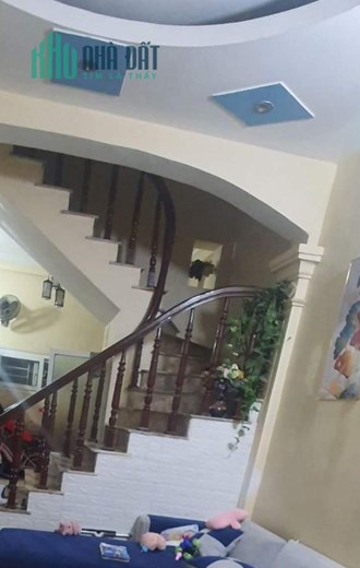 Bán nhà Phố Đại Từ, diện tích 34m2, 4 tầng, giá 3,75 tỷ.