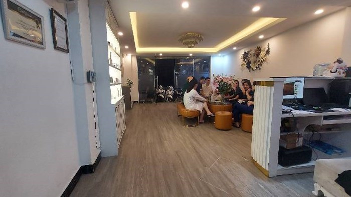 Bán nhà mặt phố Nguyễn Văn Tuyết 40 m giá 21 tỷ vỉa hè 2m lô góc gần Láng Hạ Yên Lãng