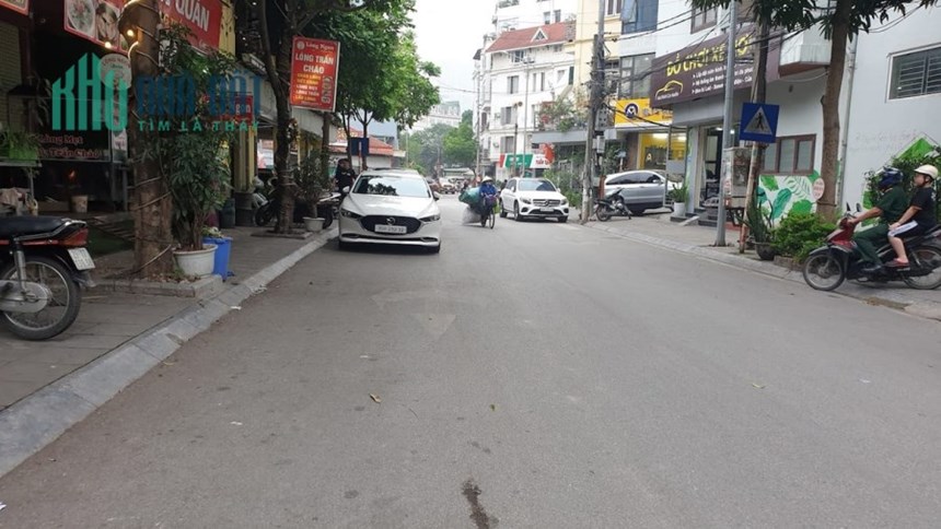 Bán nhà mặt phố Nguyễn Văn Tuyết 40 m giá 21 tỷ vỉa hè 2m lô góc gần Láng Hạ Yên Lãng