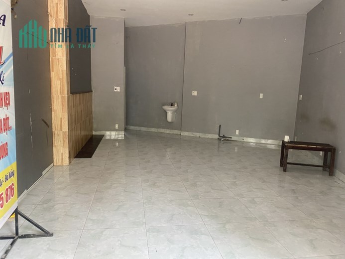 VỊ TRÍ SIÊU KINH DOANH SÁT BỆNH VIỆN - ĐỐI DIỆN TRƯỜNG HỌC CẤP 2 -CÔNG VIÊN - MT ĐƯỜNG TRẦN QUÝ HAI