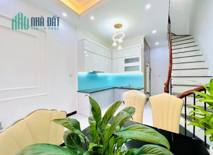 Bán nhà Nam Dư, xây đơn lập, dân xây, 33m2, 5T, 3PN, Giá 3.75 tỷ có thương lượng mỏng